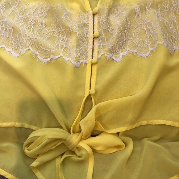 Yellow BAR III TIE FRONT LACE TRIM BLOUSE SIZE M - Picture 3 of 6